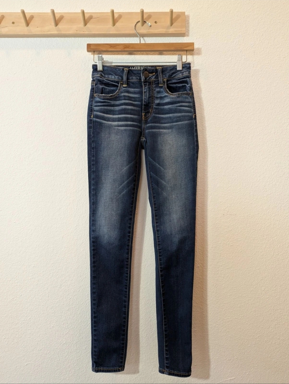 American Eagle Outfitters Women’s Hi-Rise Jegging Dark Blue